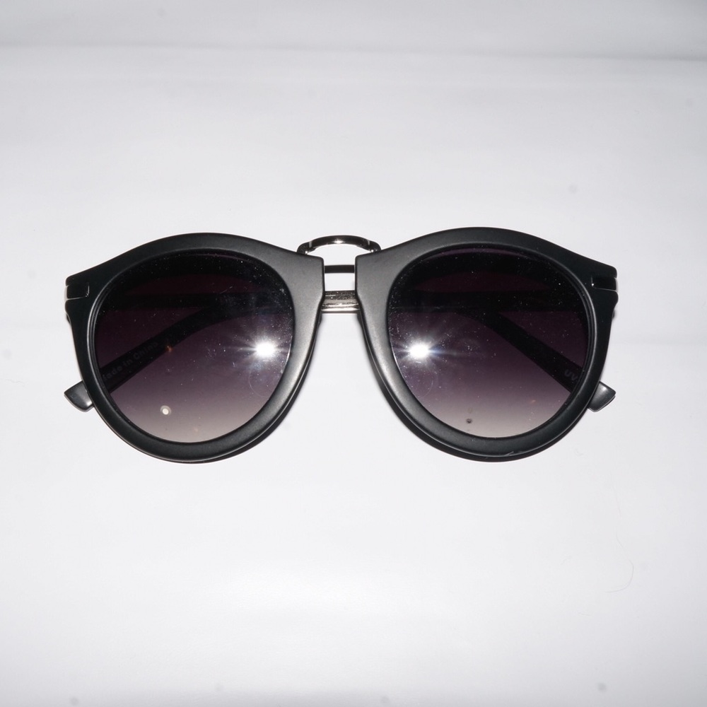 Kendall and Kylie sunglasses
